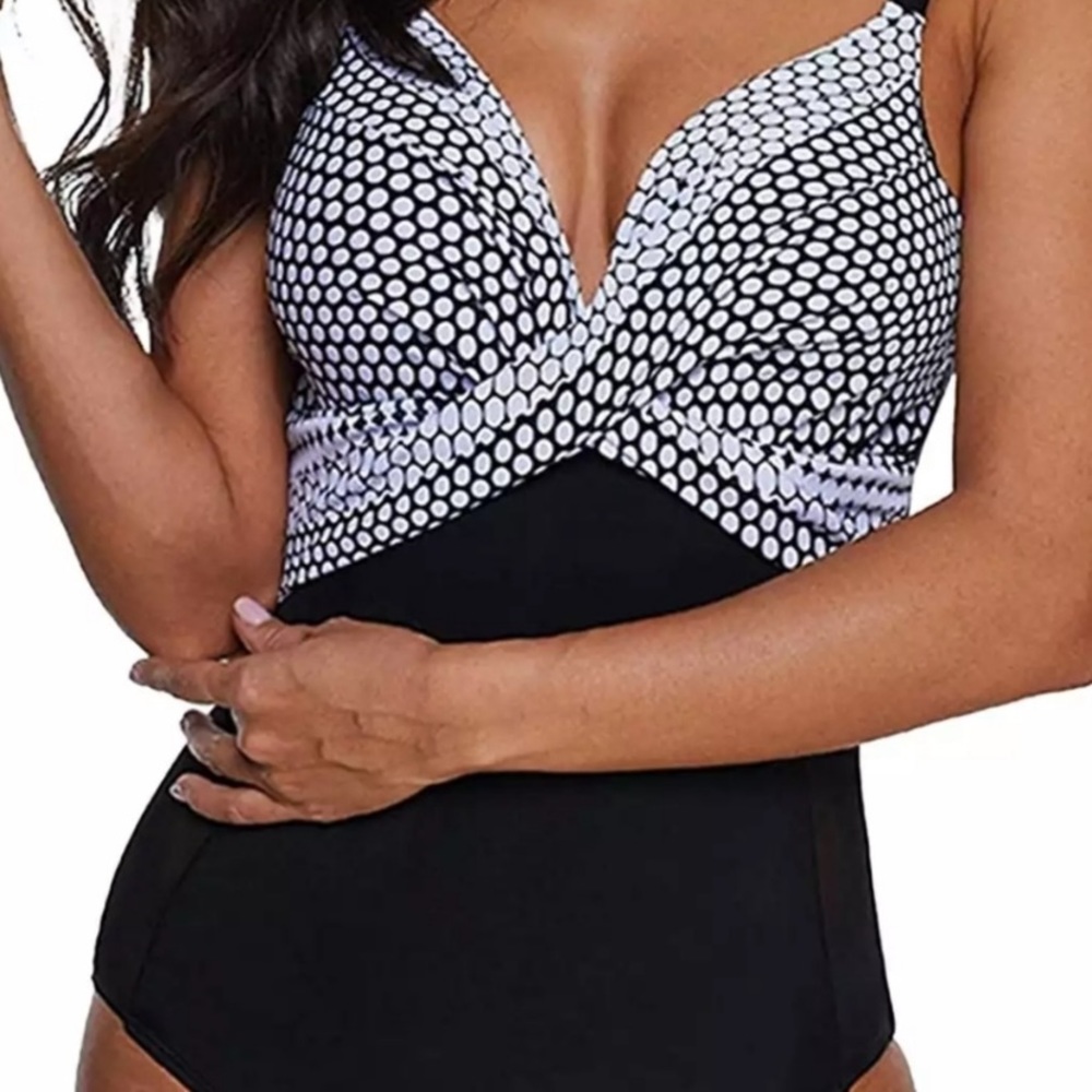 B2PRITY Swimsuit - Picture 2 of 5